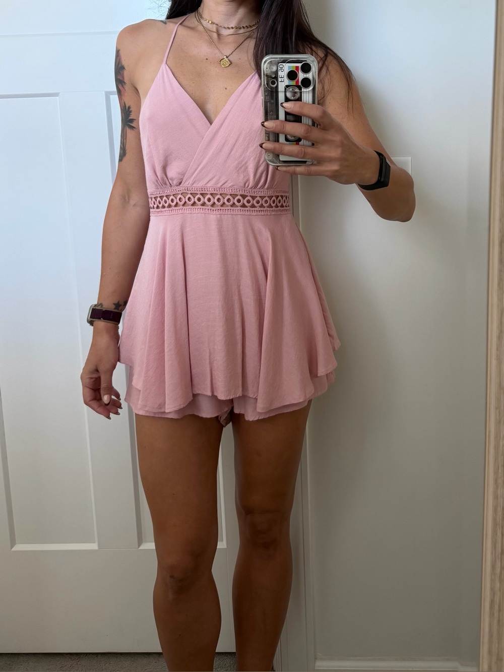 Women’s Boutique Dusty Pink Spaghetti-Strap Flowy Romper - Medium